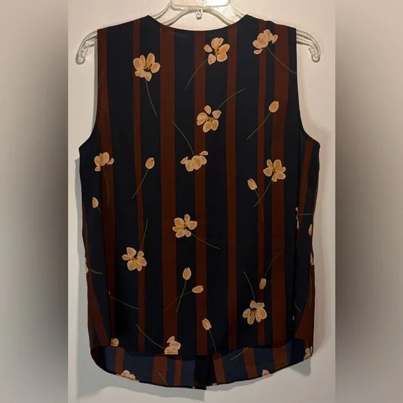 Cabi- BUNDLE! 2 Sleeveless Hi-Low Blouse Tops Floral Stripe + Gold Tie- Size M - Picture 3 of 9